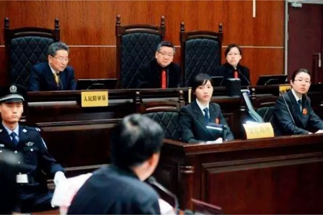 深圳光明区经济犯罪辩护律师的聘请指南  第3张